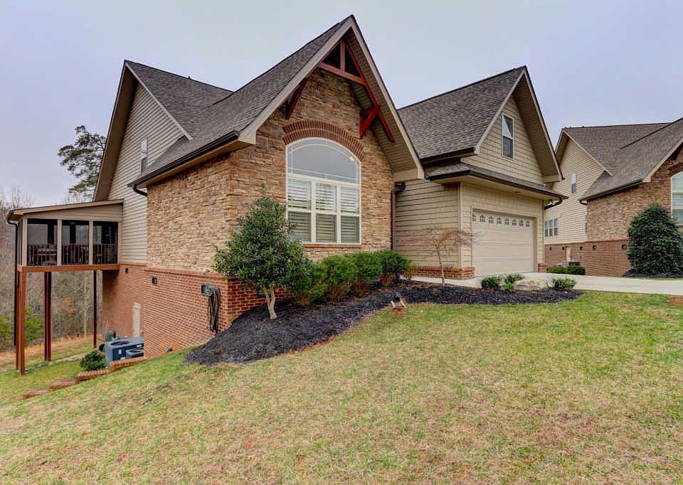 1st image of 8101 Villa Grande Ln