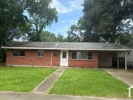 2943 Lancaster St — Photo 3