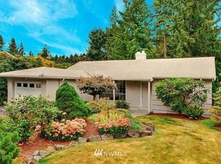 18015 7th Ave NE, Seattle, WA 98155