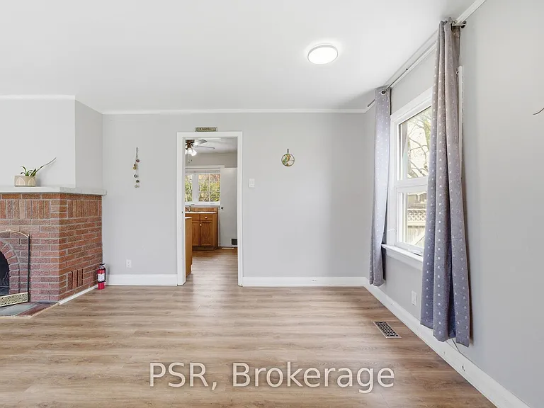 42 Jane St — Photo 8