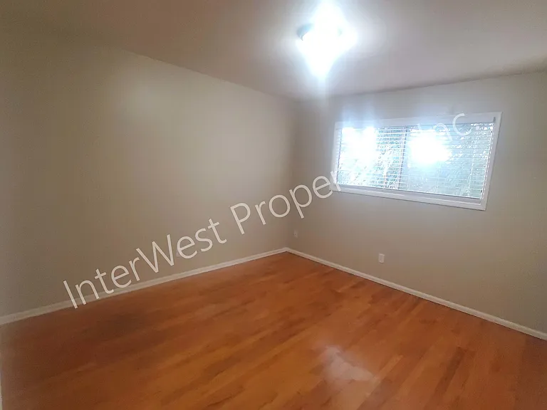 10 E Avenue A #A — Photo 27