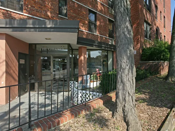 8746 Chelsea St APT 4D, Queens, NY 11432