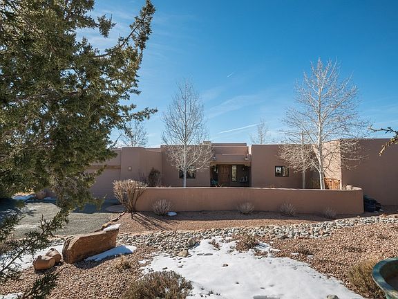 2nd image of 7 Vista Valle Grande