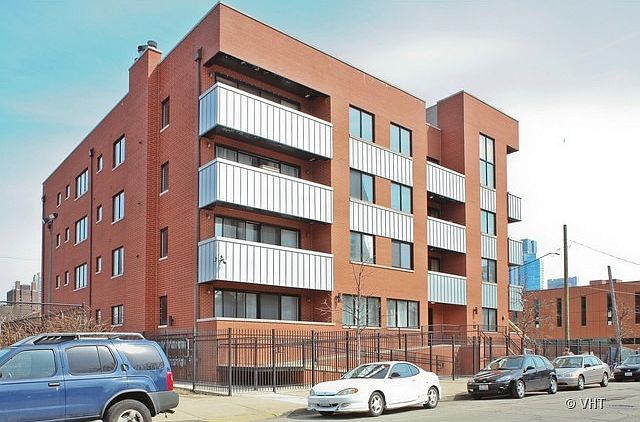 1st image of 825 N Hudson St #2E