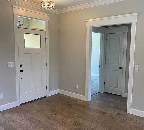 3rd image of 313 Promenade Cir