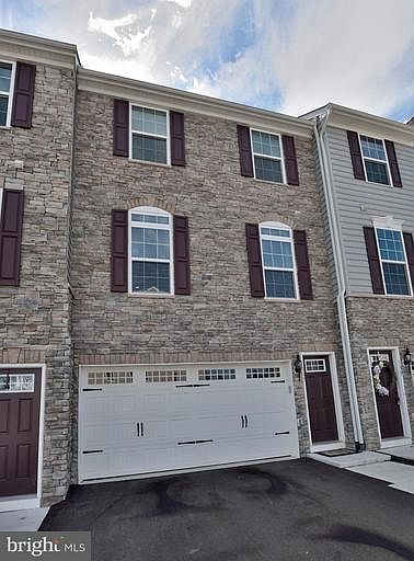 1st image of 137 Hornbeam Dr