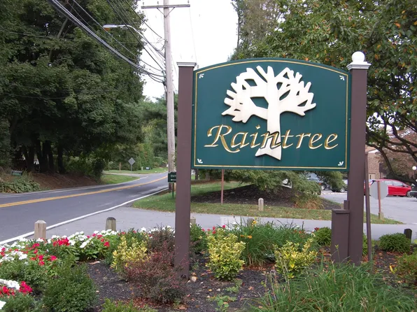 1604 Raintree Ln, Malvern, PA 19355