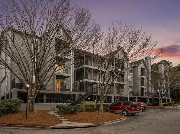 216 Granville Ct, Sandy Springs, GA 30328