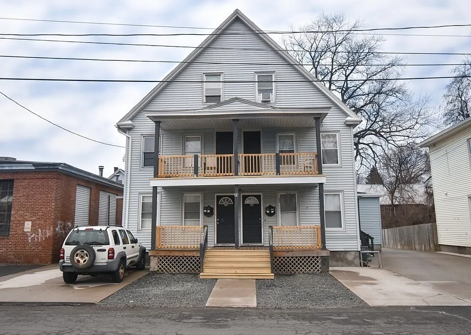 13 Sackett St #3