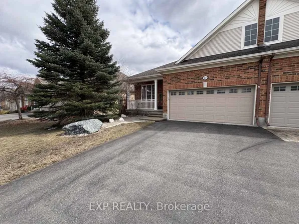 215 Cairnsmore Cir, Ottawa, ON K2J 0G5