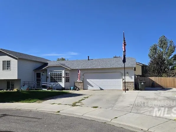 667 E Grouse Ct, Meridian, ID 83646