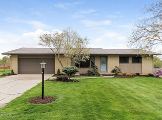 14235 12th Ave, Marne, MI 49435