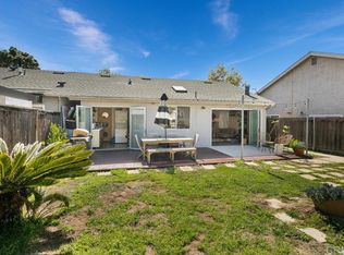 922 Woodlake Dr, Cardiff, CA 92007