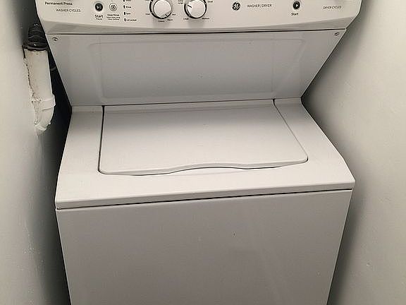 5th image of 2025 Ravenswood Dr
