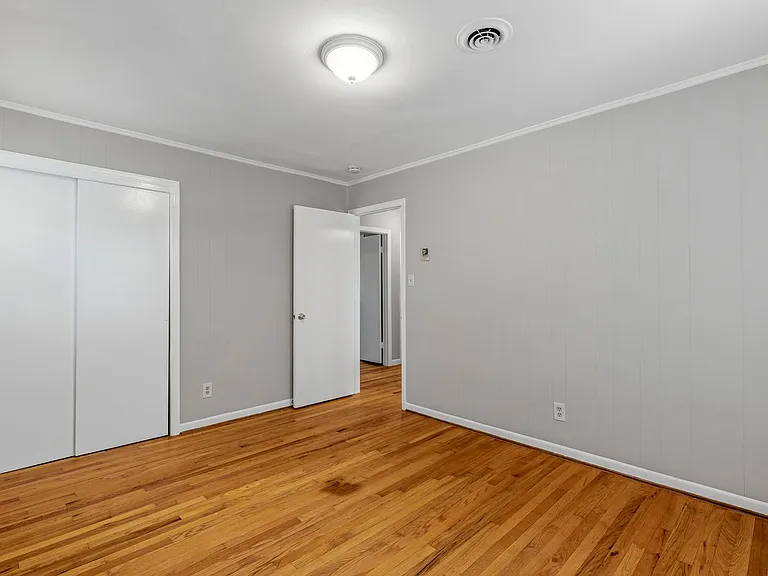 2309 Bridgette Blvd — Photo 24