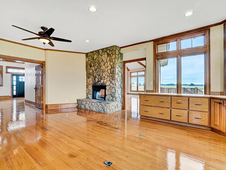 3698 Bush River Rd — Photo 12