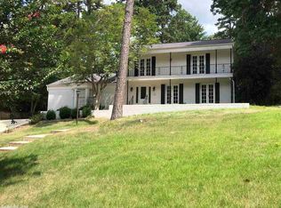 6 Redcoat Ln, Little Rock, AR 72227