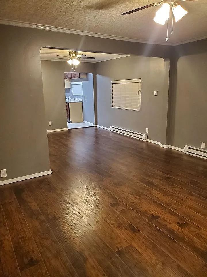 2263 W Parkhill Ave — Photo 4