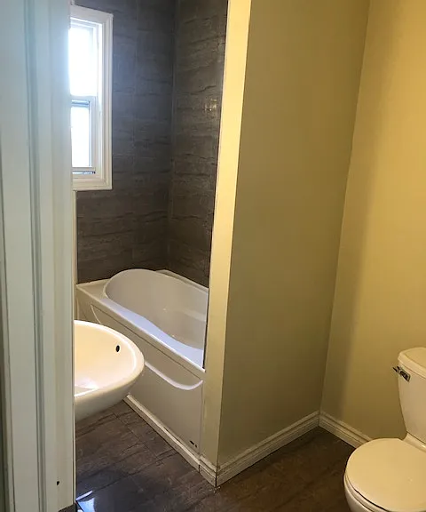 1124 Main St W #4 — Photo 6