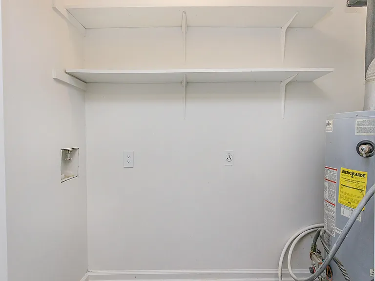 Belmont Heights Apartments & Townhomes — Photo 40