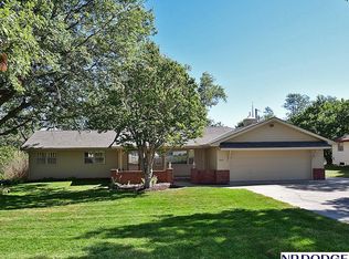 2041 N 94th St, Omaha, NE 68134