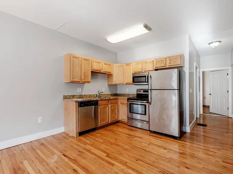 24 Chittenden Ave — Photo 9