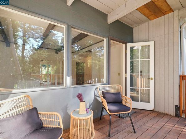 6956 Sayre Dr, Oakland, CA 94611