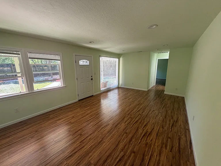 2428 Walnut Blvd — Photo 11