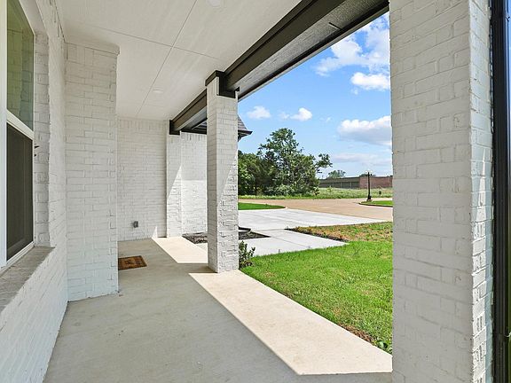 3rd image of 299 Bent Oak Dr