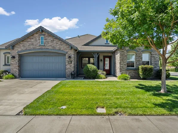 990 Glen Abbey Dr, Manteca, CA 95336