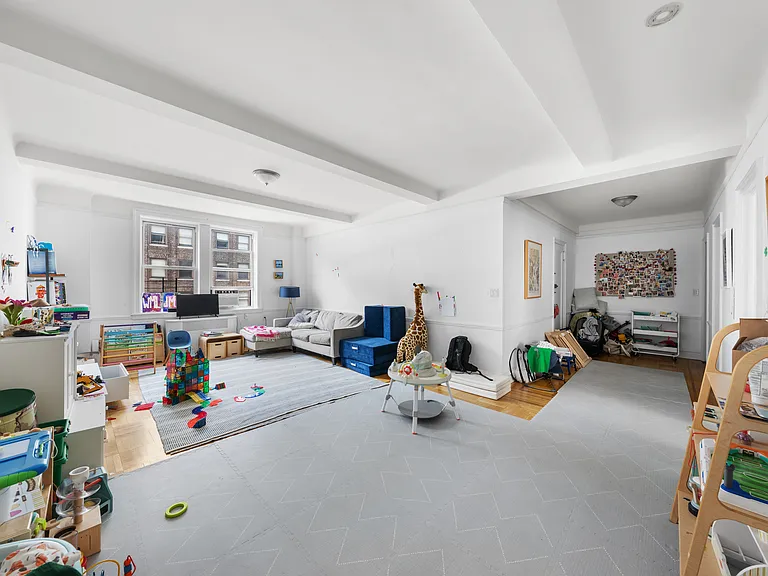 145 E 92nd St #10A — Photo 4