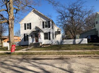 523 Elm St SE, Lowell, MI 49331