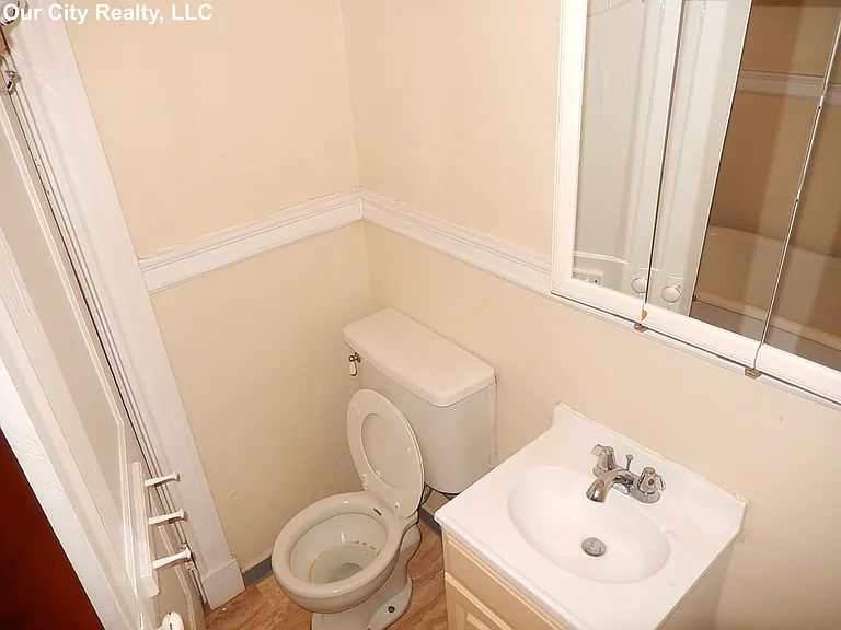 Craigie Cir — Photo 13