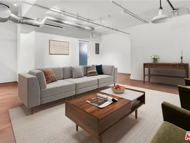 510 S Hewitt St #102 — Photo 38