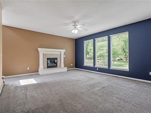 5th image of 18528 Cherry Ct