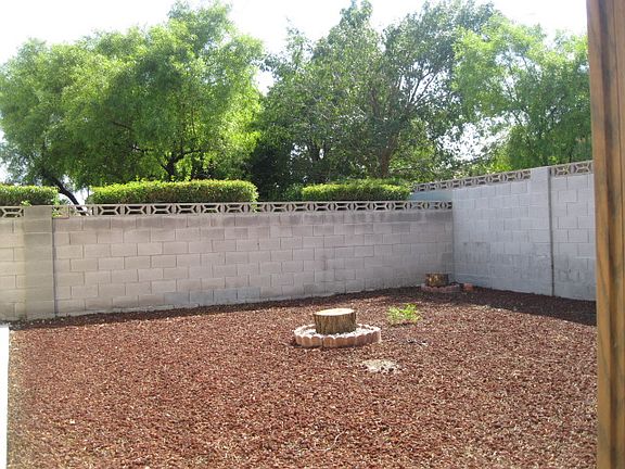 3rd image of 3755 Longs Peak Ct