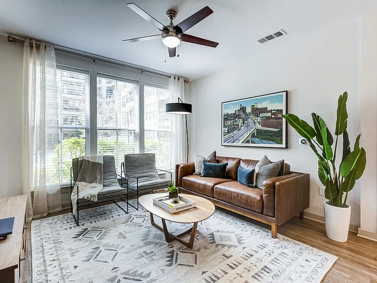 District West — Photo 19