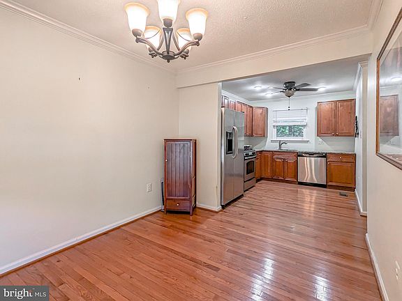 4th image of 14330 Silverdale Dr