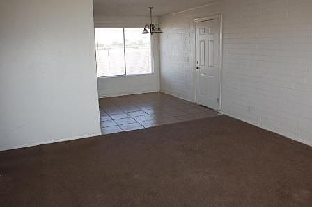 2nd image of 206 E Denvil St