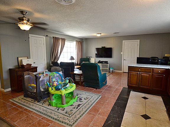 2nd image of 6905 Kingsley Dr