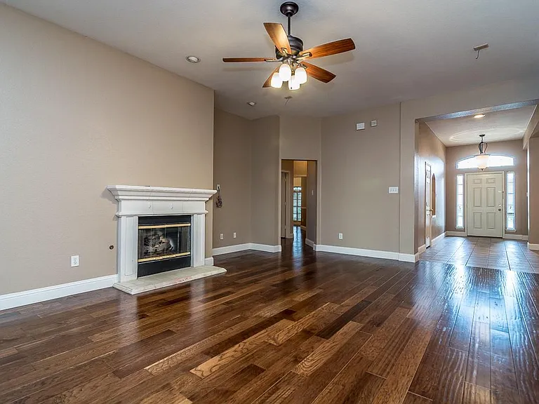 5512 Glenview Ln — Photo 8