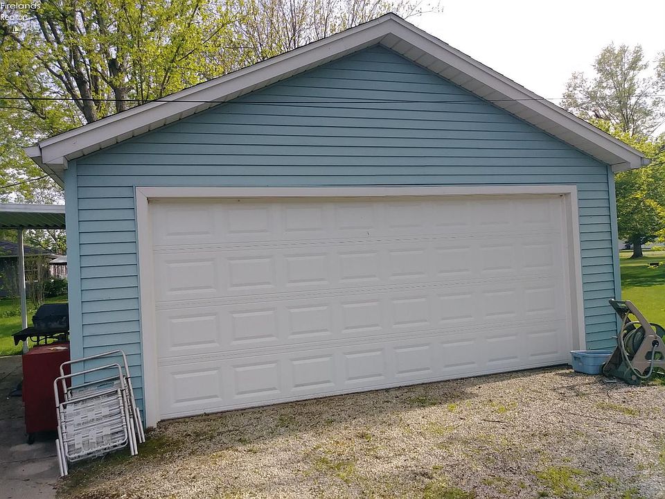 2nd image of 1834 Finley Dr