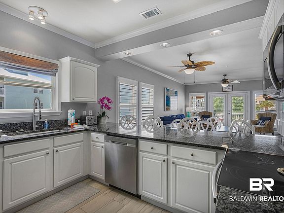 2nd image of 908 W Lagoon Ave #4A