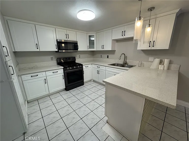 10187 Indian Summer Dr #A — Photo 3