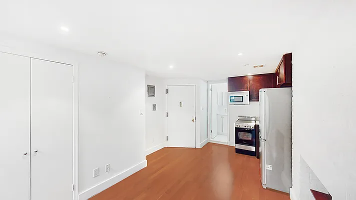 Rented by Keller Williams NYC | media 9