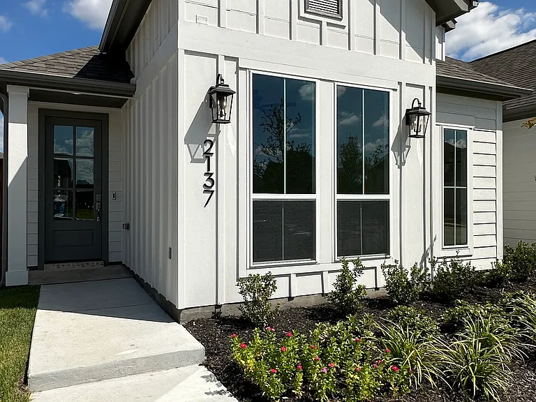 2137 Eastus Ln — Photo 2