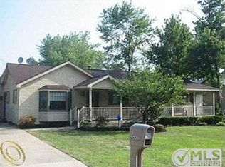 34910 Rhonswood Dr, Farmington Hills, MI 48335