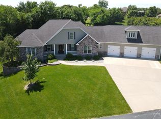 17 Huntingdon Rd, Hannibal, MO 63401