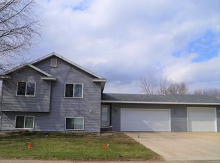 2302 22nd Dr SW, Austin, MN 55912