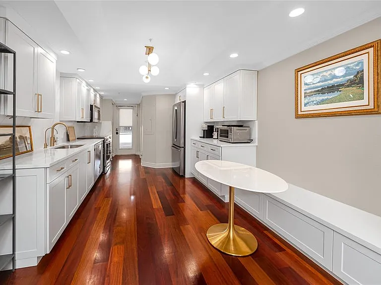 920 N Shore Dr NE — Photo 13